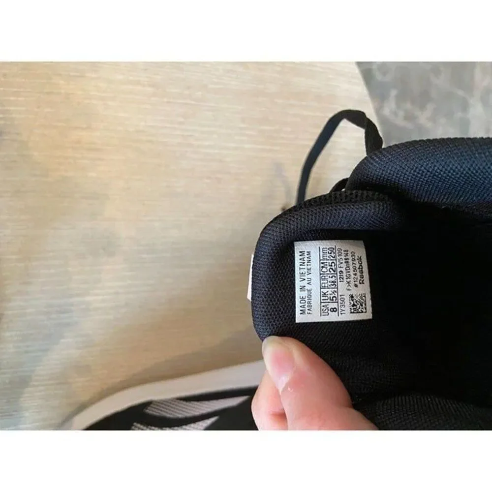 Reebok Black Sneakers with fuel foam soles (Size 8)
